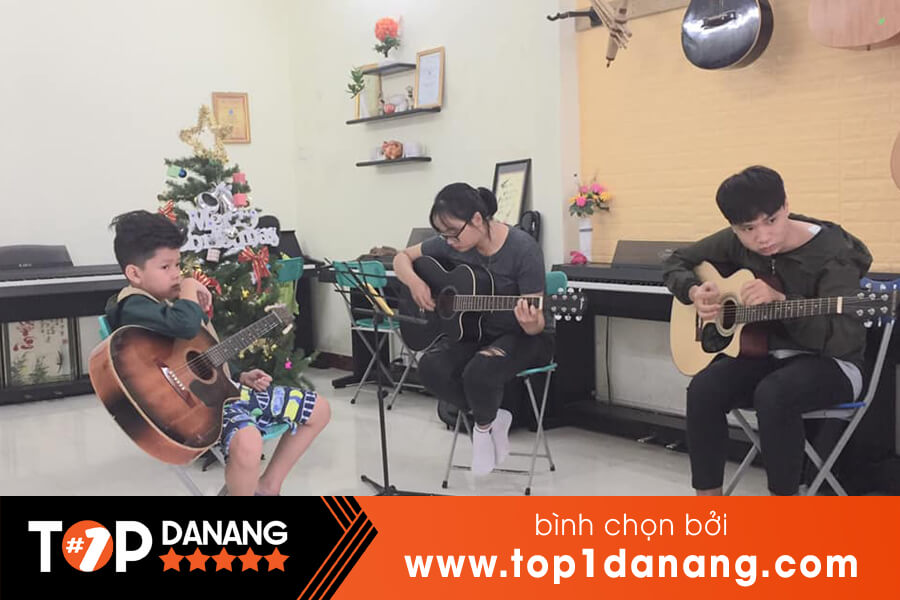 Học đàn guitar giá rẻ tại Đà Nẵng