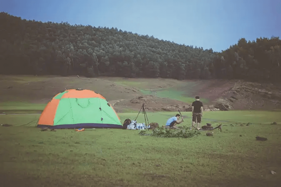 Thuê lều và căm trại qua đêm tại Hồ Hòa Trung